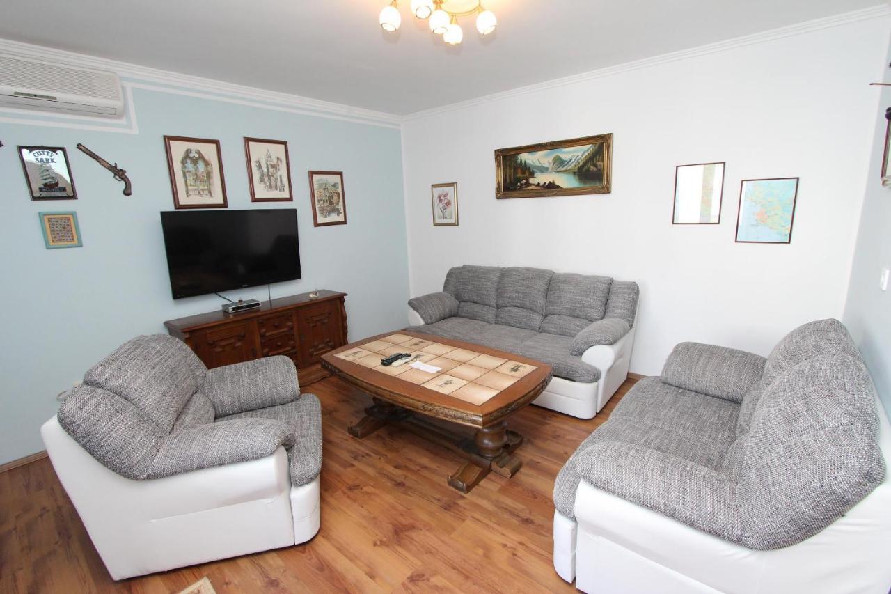 M&r Apartma