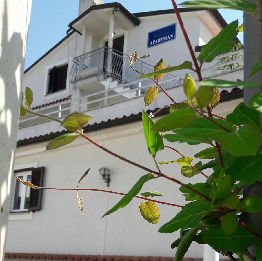 Apartma M&r