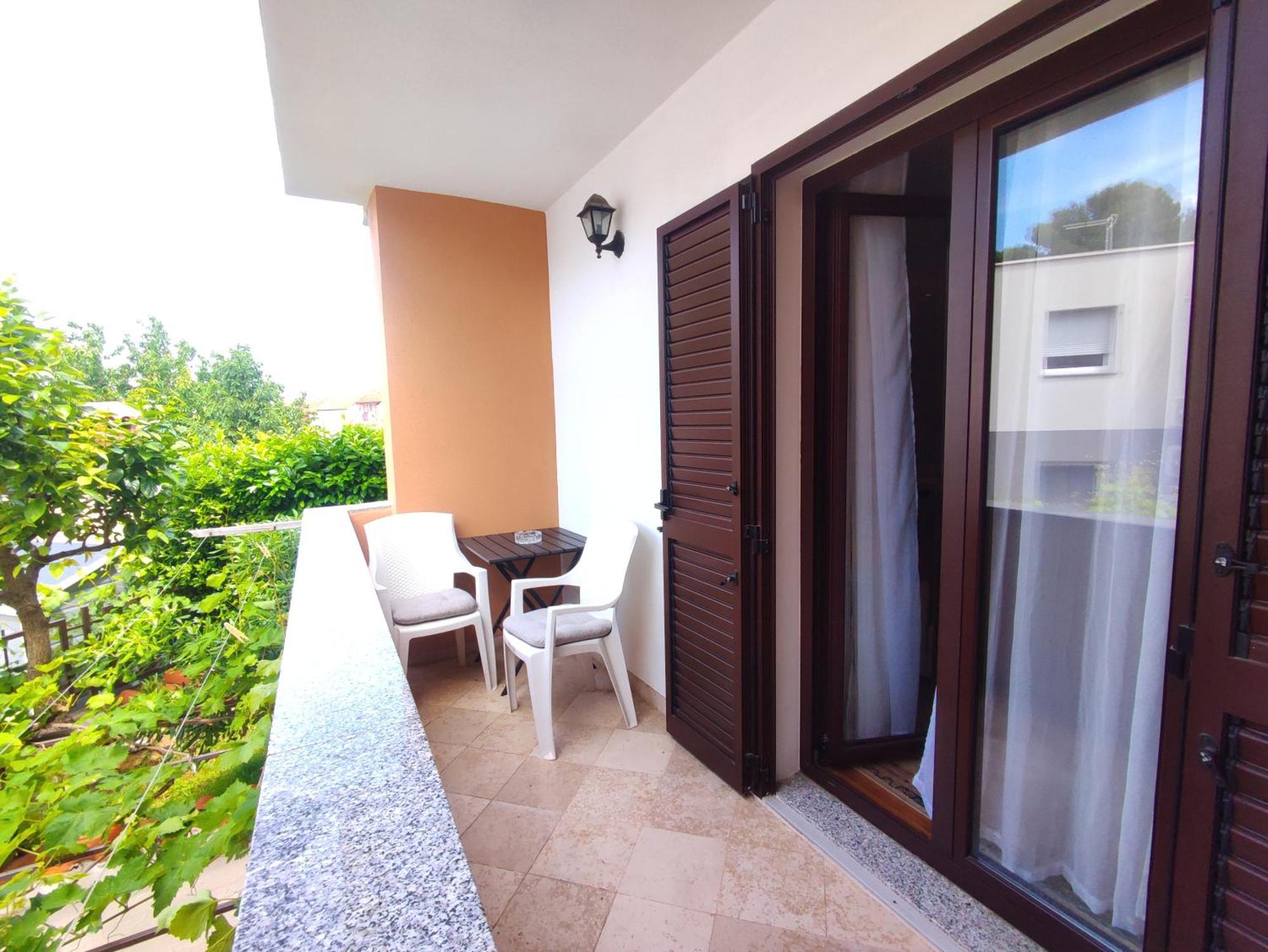 M&r Apartma *
