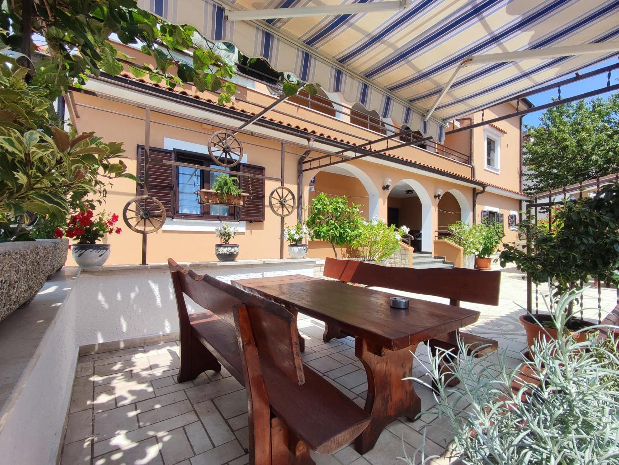 Apartma M&r