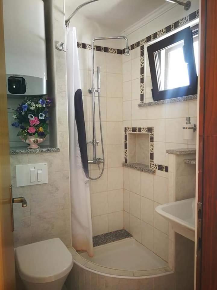 M&r Apartma *